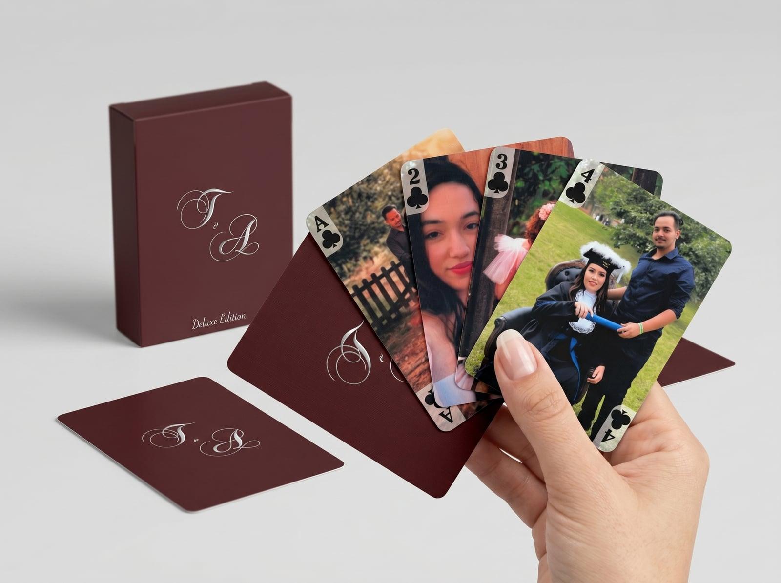 Baralho Personalizado com Fotos do Casal — miniatura 2